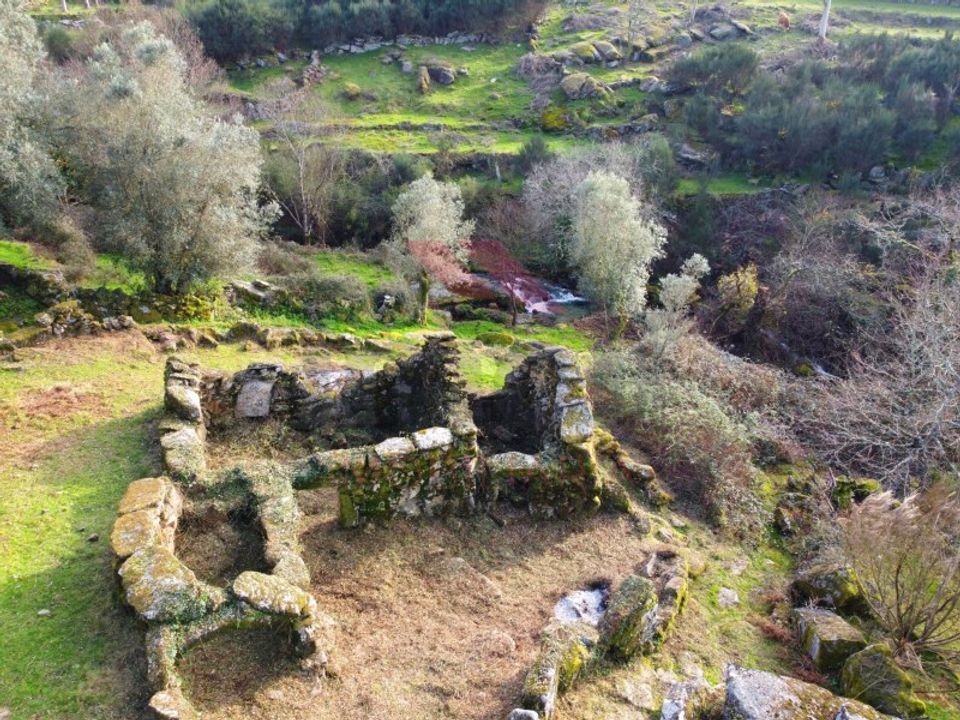 Landejendom i Arcos de Valdevez, Viana do Castelo - foto 1