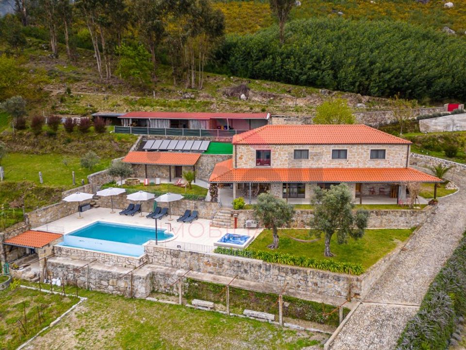 Villa i Arcos de Valdevez, Viana do Castelo - foto 1