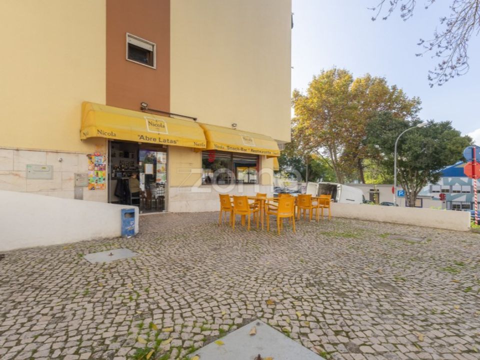 Erhvervsejendom i Carnaxide, Lisbon - foto 3