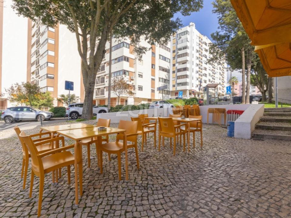 Erhvervsejendom i Carnaxide, Lisbon - foto 5
