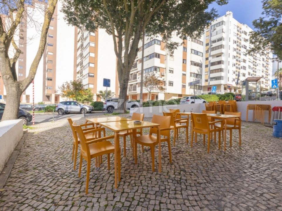 Erhvervsejendom i Carnaxide, Lisbon - foto 3