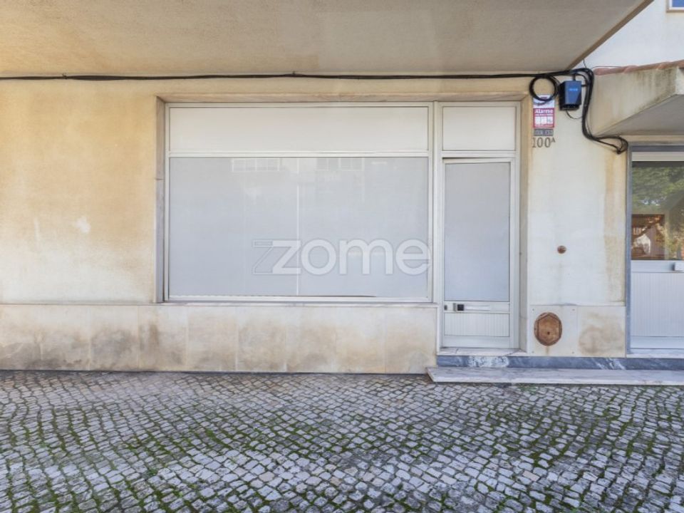 Erhvervsejendom i Sao Domingos de Rana, Lisbon - foto 1