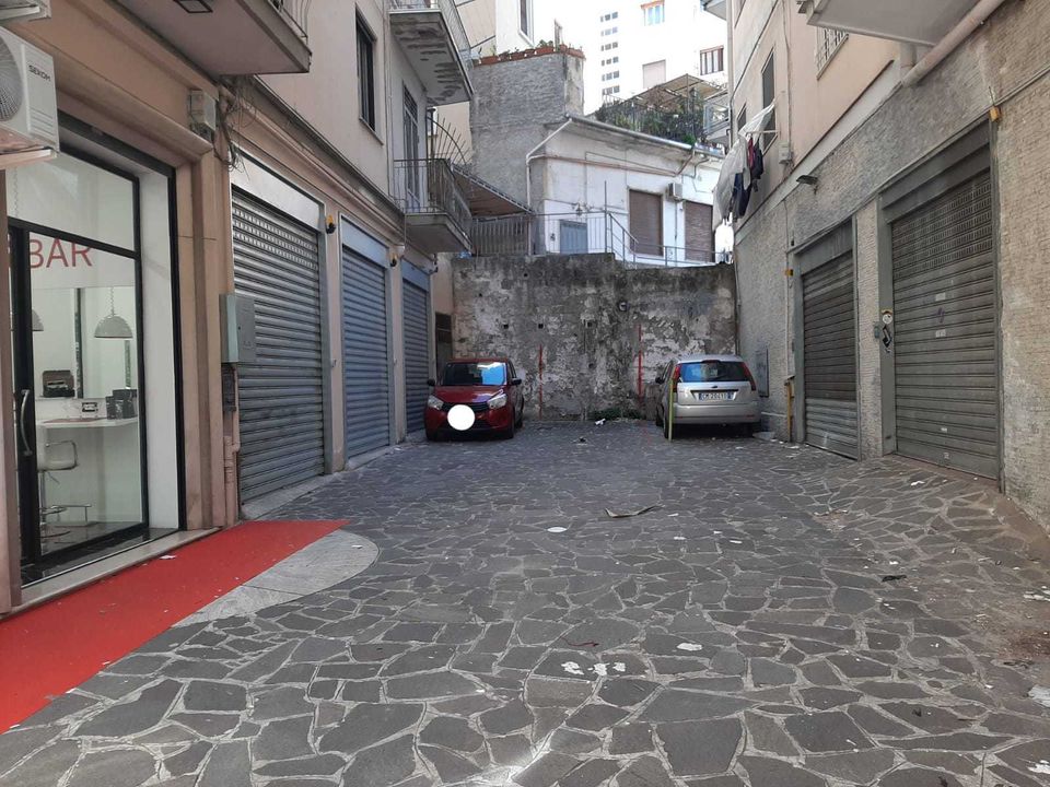 Erhvervsejendom i Salerno, Salerno - foto 1