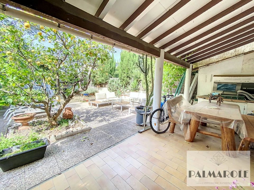 Villa in Perpignan, Pyrenees-Orientales - foto 2