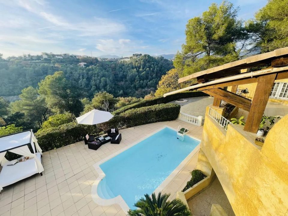 Villa i La Gaude, Alpes-Maritimes - foto 1