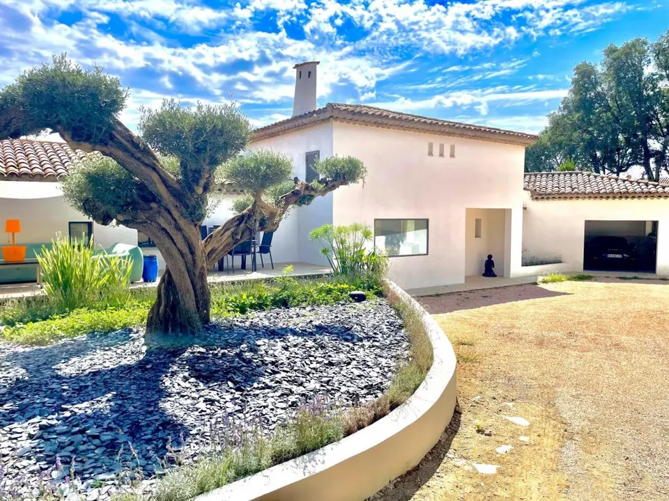 Villa i Auribeau-sur-Siagne, Alpes-Maritimes - foto 1