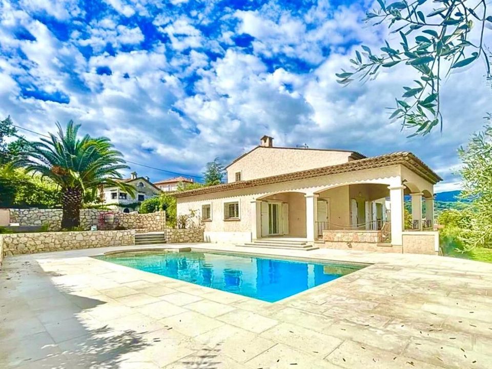 Villa i La Colle-sur-Loup, Alpes-Maritimes - foto 1