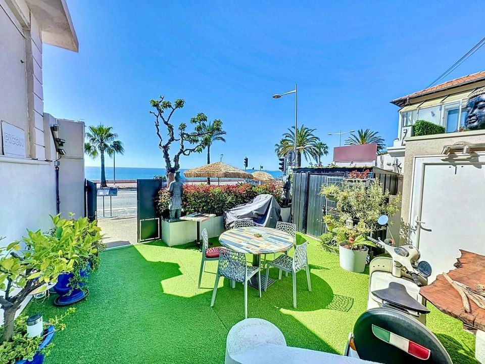 Villa i Cagnes-sur-Mer, Alpes-Maritimes - bilde 1