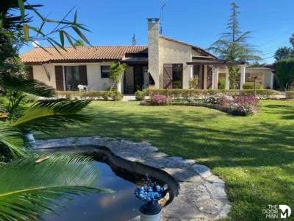 Villa i Antibes, Alpes-Maritimes - foto 1