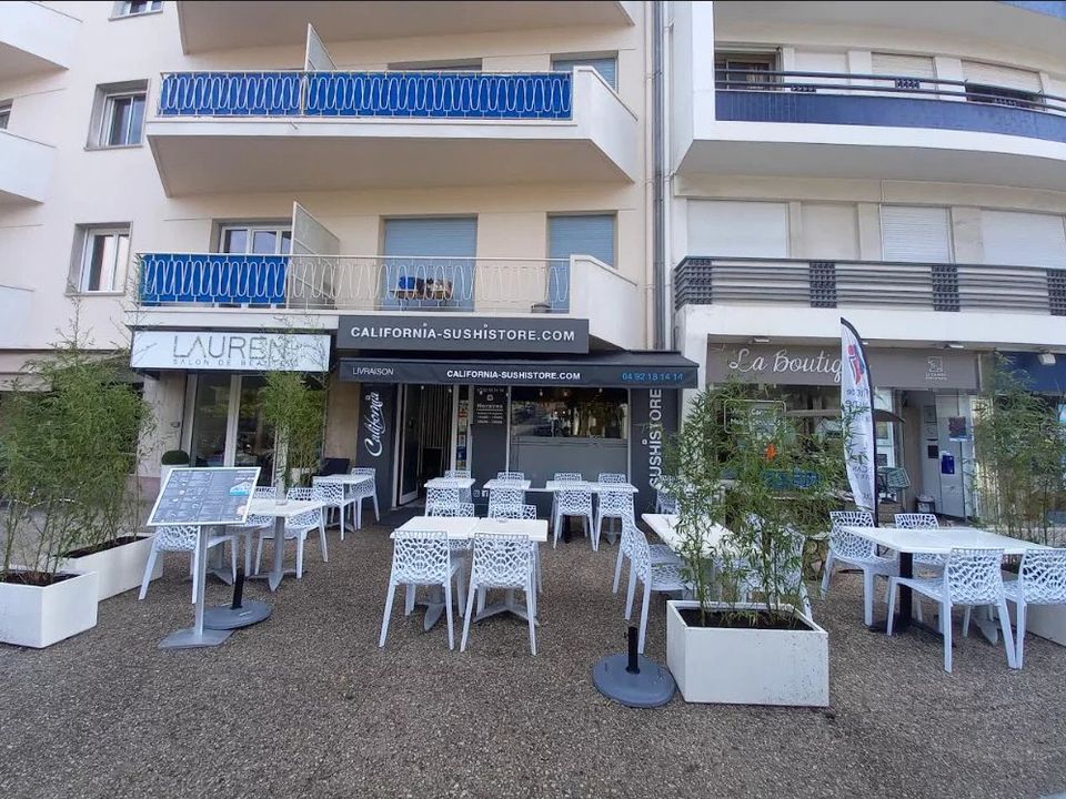 Erhvervsejendom i Le Cannet, Alpes-Maritimes - foto 1