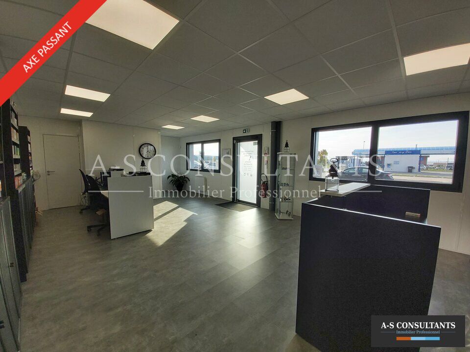 Commercial property in Marcilloles, Isere - photo 1