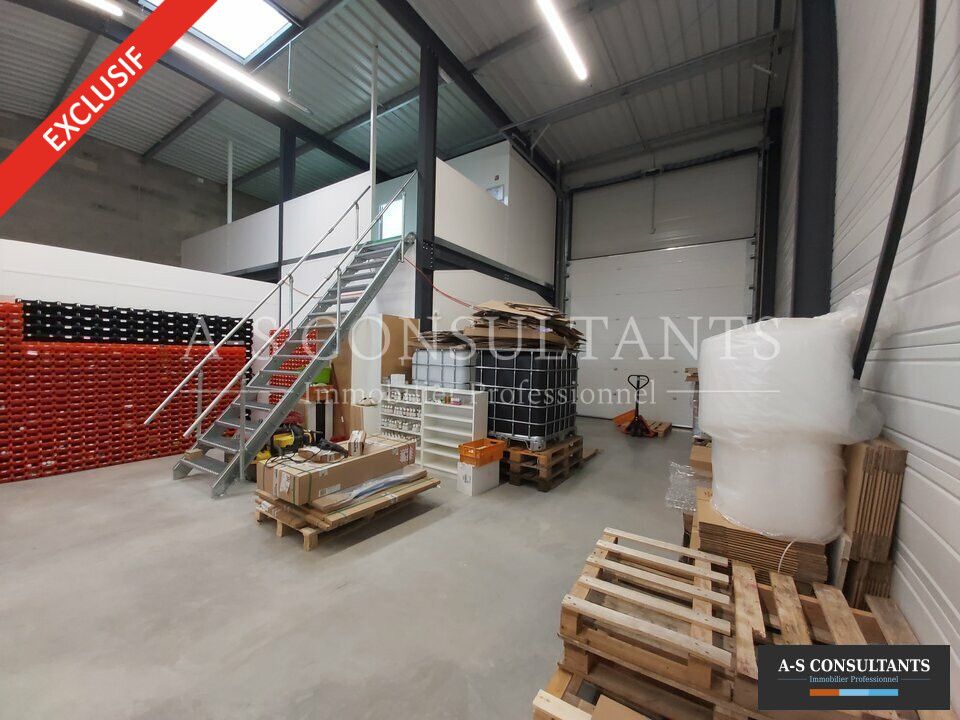 Commercial property in Marcilloles, Isere - photo 2