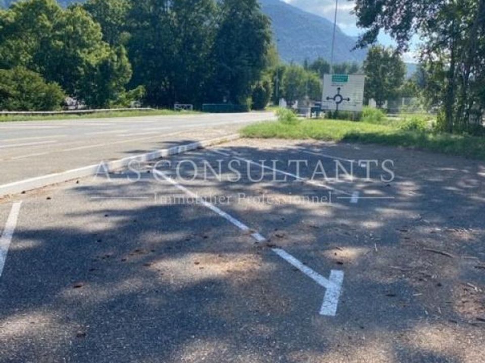 Erhvervsejendom i Challes-les-Eaux, Savoie - foto 4