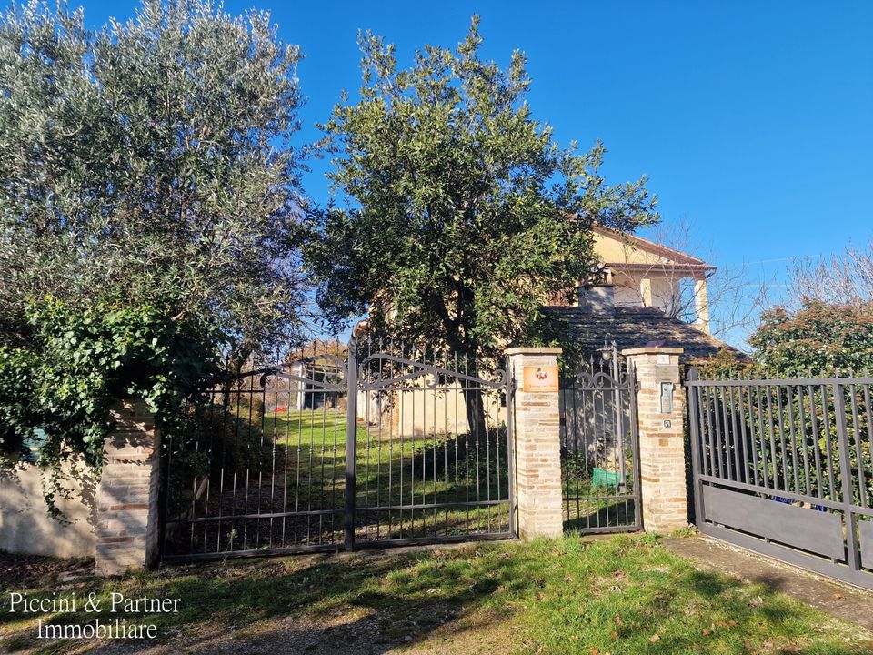 Erhvervsejendom i Castel Ritaldi, Perugia - foto 2
