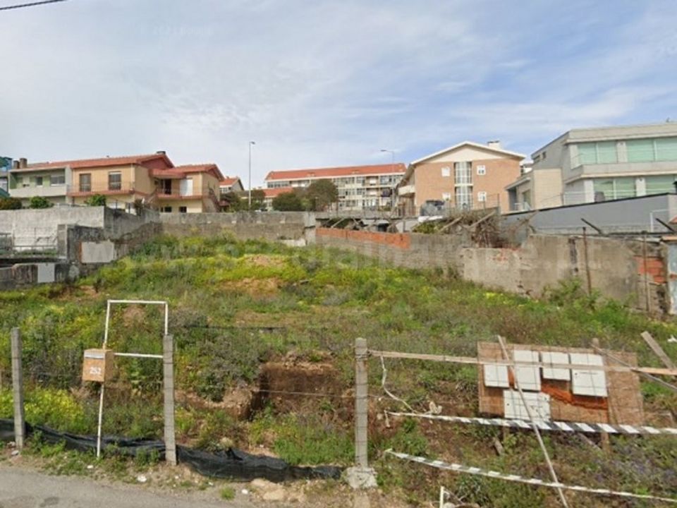 Helårsgrund i Canidelo, Porto - foto 1