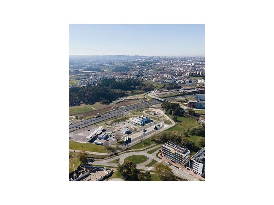 Erhvervsejendom i Aguas Santas, Porto - foto 1