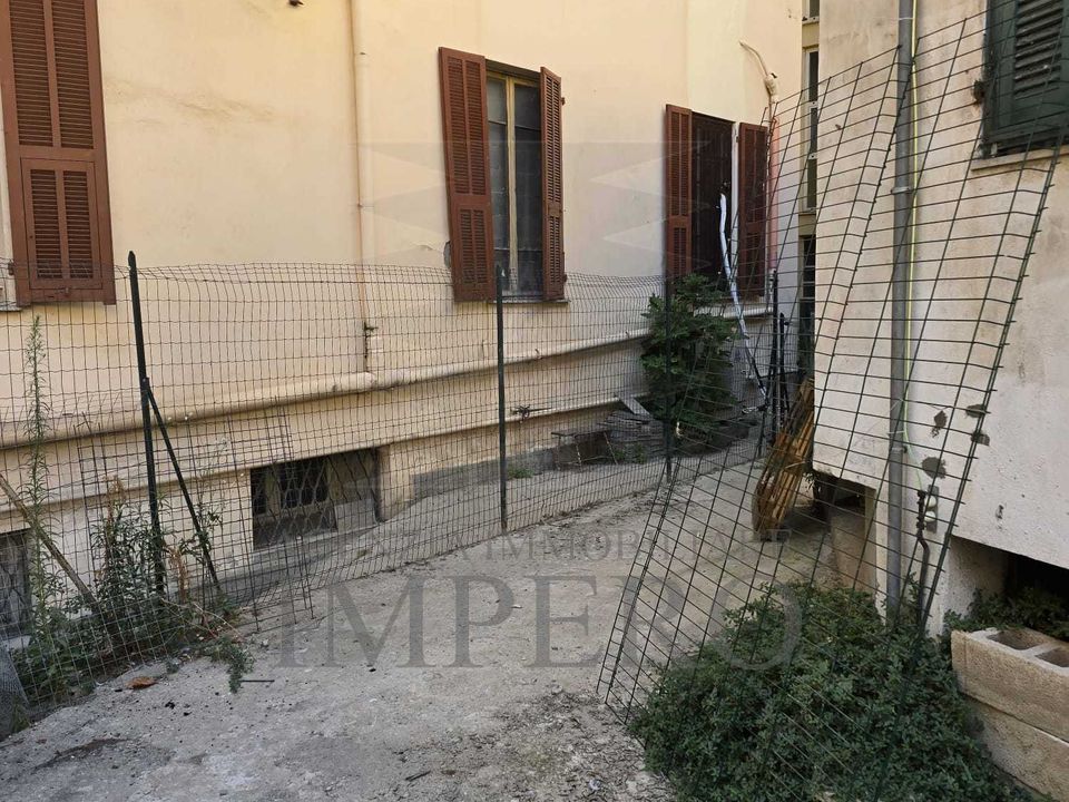 Erhvervsejendom i Ventimiglia, Imperia - foto 4