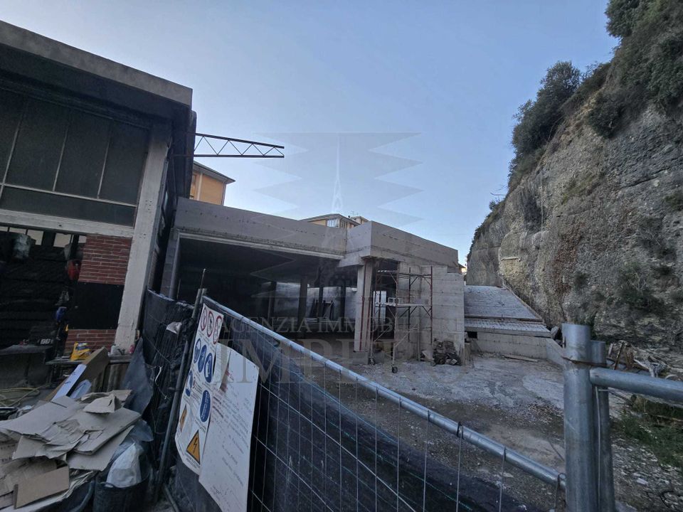 Erhvervsejendom i Ventimiglia, Imperia - foto 1