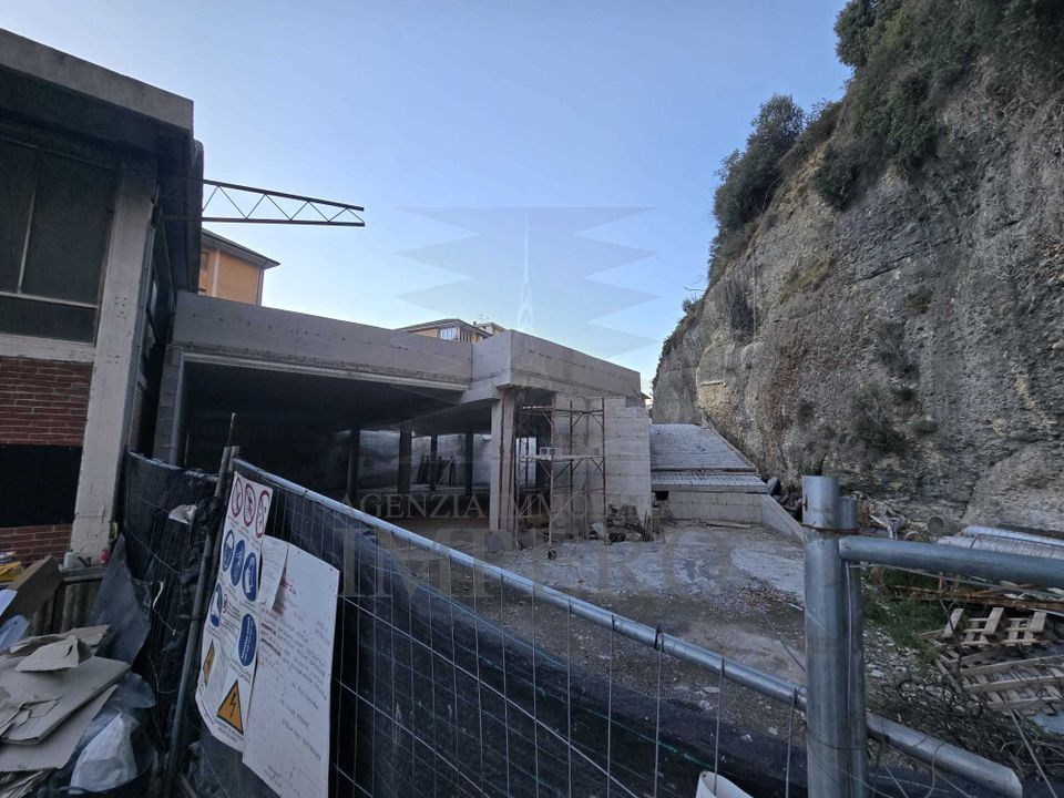 Erhvervsejendom i Ventimiglia, Imperia - foto 3