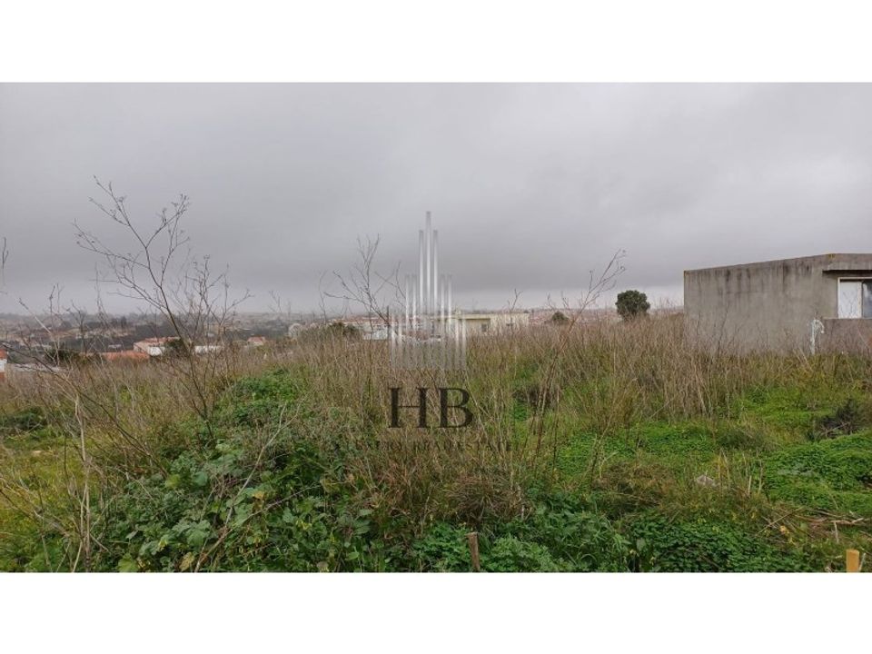 Helårsgrund i Rio de Mouro-Estacao, Lisbon - foto 2