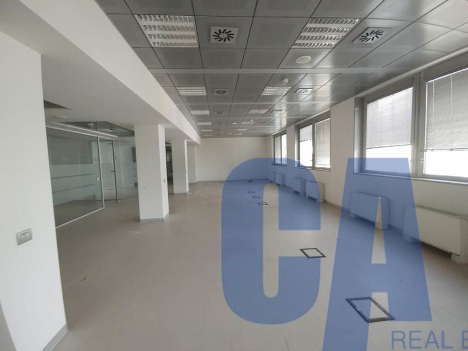 Erhvervsejendom i San Donato Milanese, Milan - foto 1