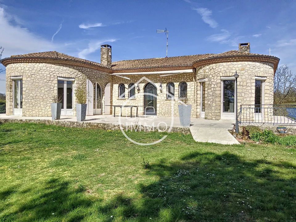 Villa i Saint-Andre-et-Appelles, Gironde - foto 1
