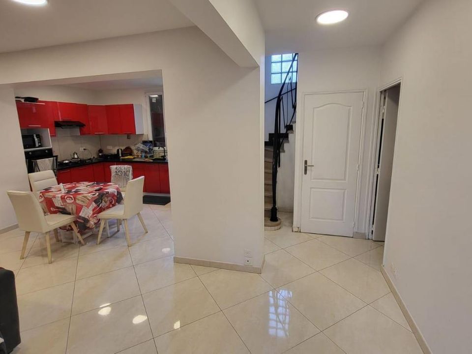 Villa i Aubervilliers, Seine-Saint-Denis - foto 1