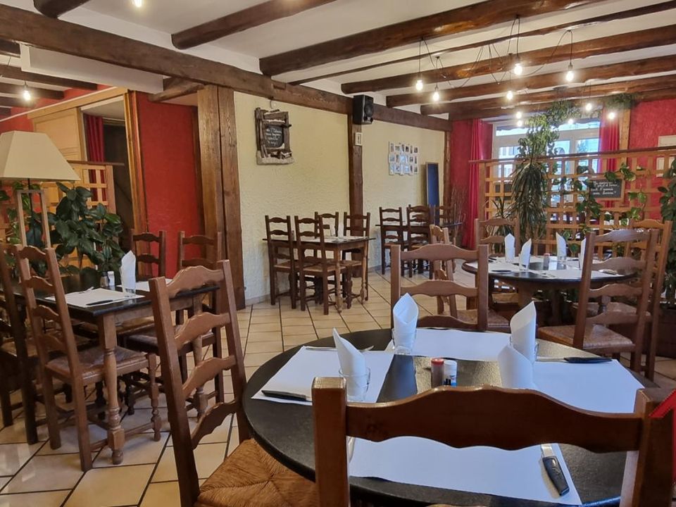 Erhvervsejendom i Jougne, Doubs - foto 1