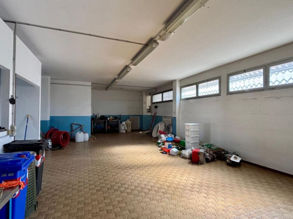 Erhvervsejendom i Carpi, Modena - foto 2