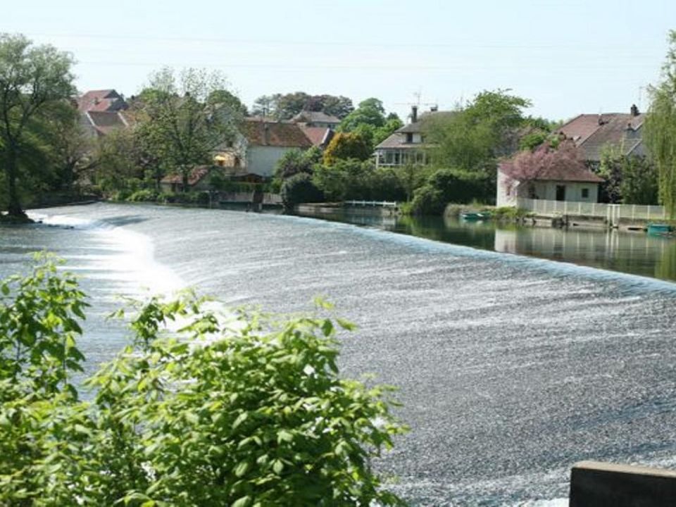 Helårsgrund i Marnay, Haute-Saone - foto 3