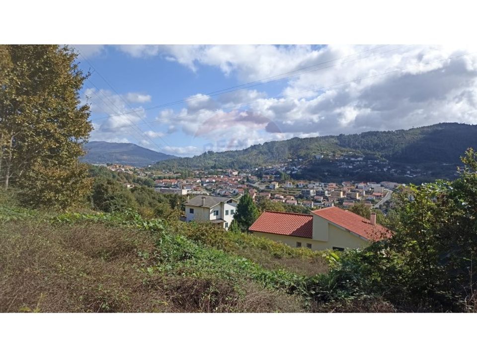 Helårsgrund i Nogueira, Porto - foto 1