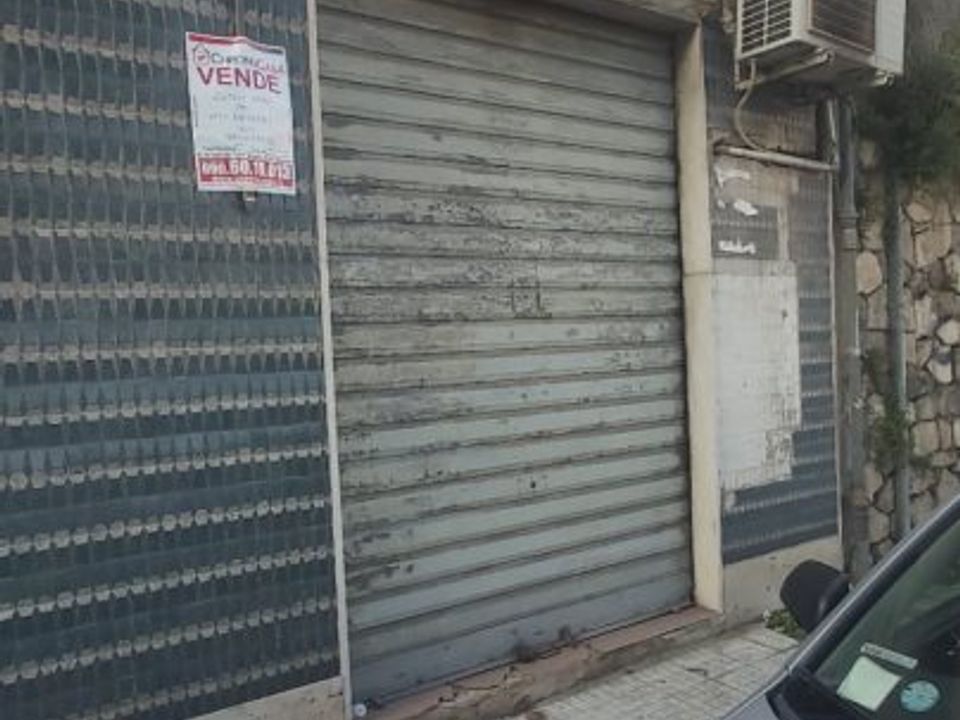 Erhvervsejendom i Messina, Messina - foto 1