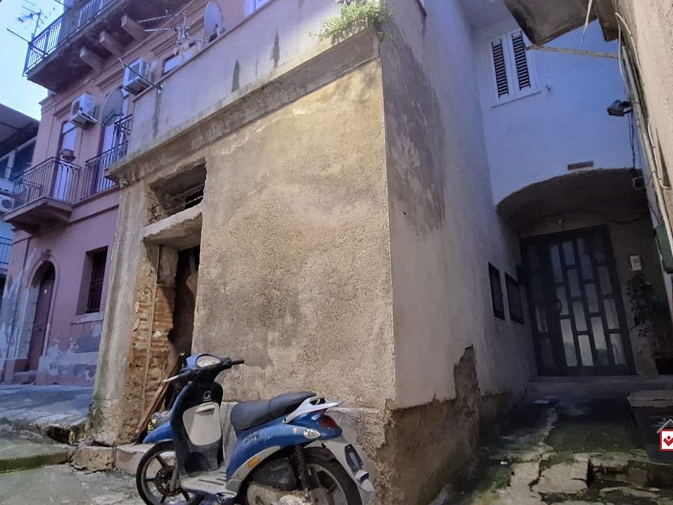 Erhvervsejendom i Messina, Messina - foto 1