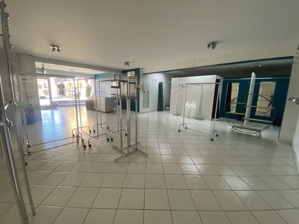 L'establiment comercial a Guer, Morbihan - foto 2