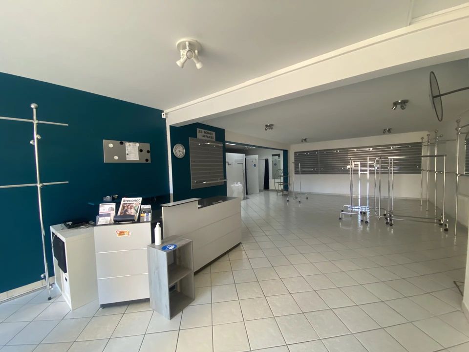 L'establiment comercial a Guer, Morbihan - foto 5