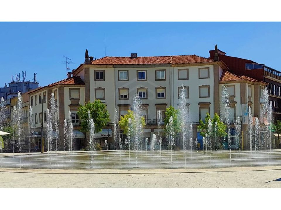 Erhvervsejendom i Sao Joao da Madeira, Aveiro - foto 1