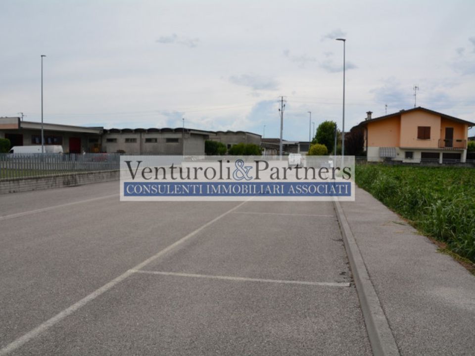 Helårsgrund i Calcinato, Brescia - foto 1