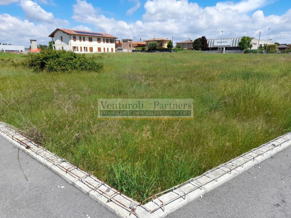 Helårsgrund i Bedizzole, Brescia - foto 1
