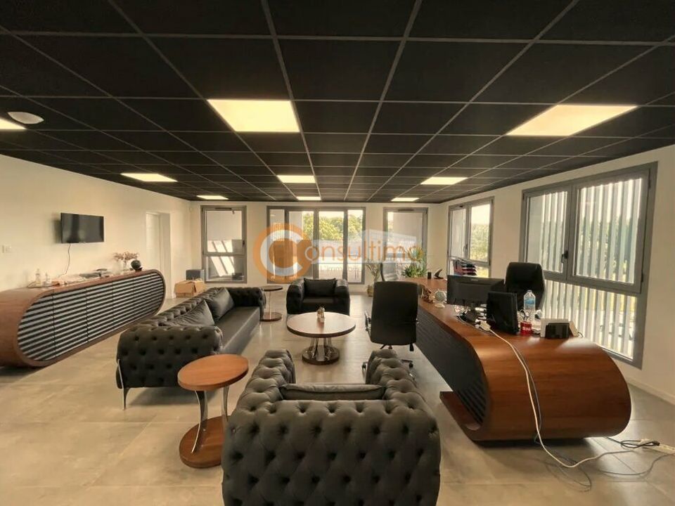 Commercial property in Montussan, Gironde - photo 2