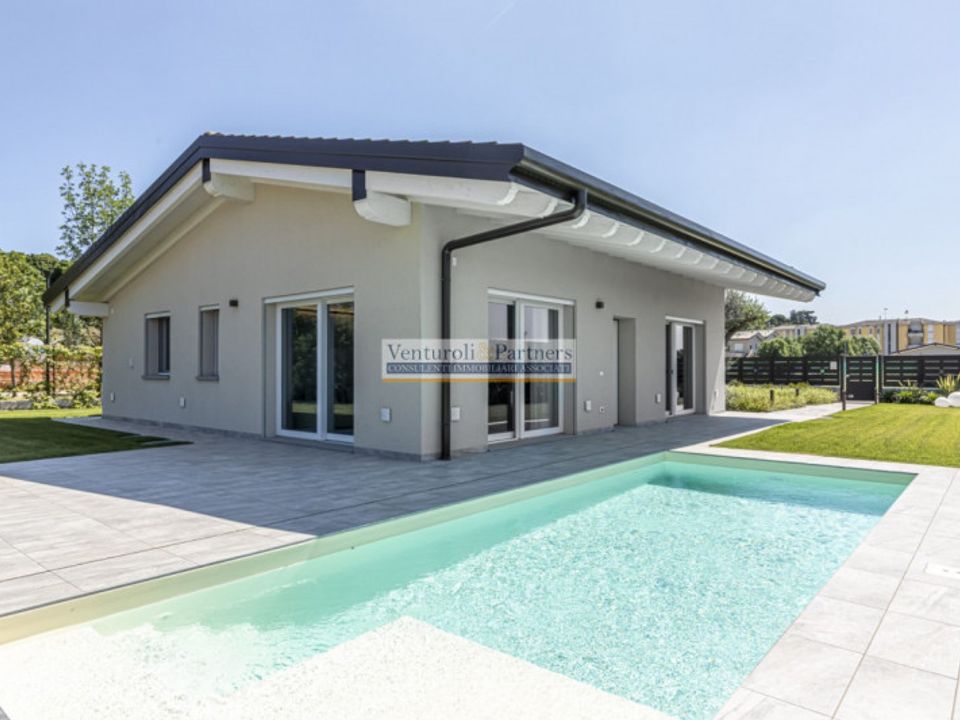 Villa i Bedizzole, Brescia - foto 1