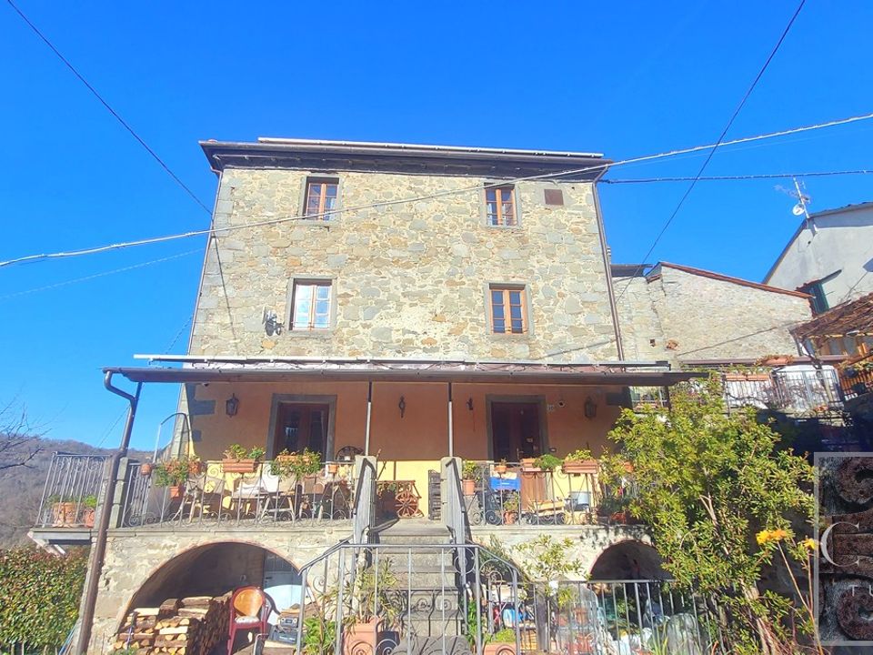 Villa i Bagni di Lucca, Lucca - bilde 1