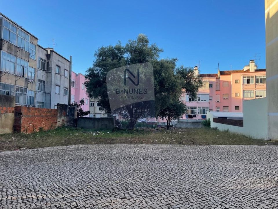 Helårsgrund i Amadora, Lisbon - foto 1