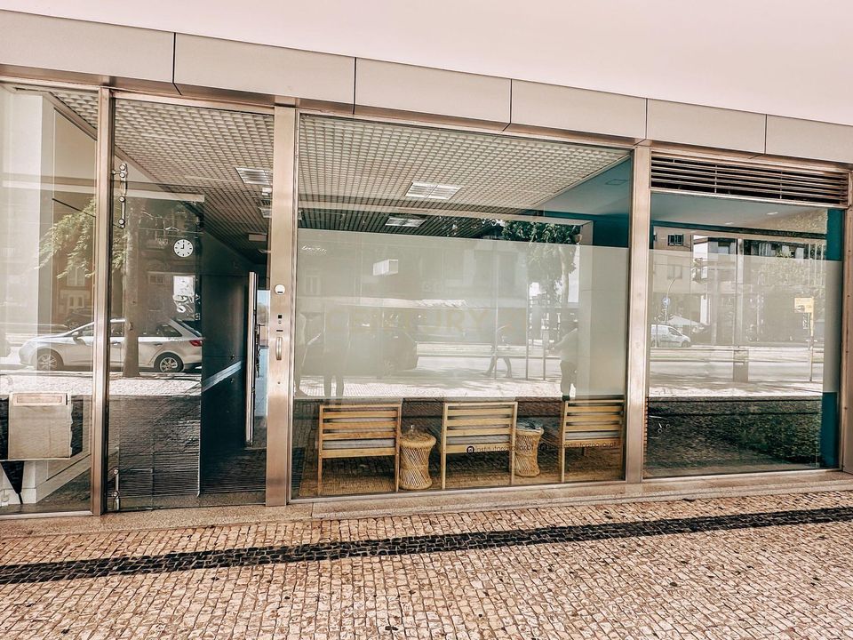 Erhvervsejendom i Santa Marinha do Zezere, Porto - foto 2