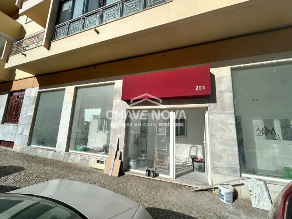 Erhvervsejendom i Barreiro, Setubal - foto 1