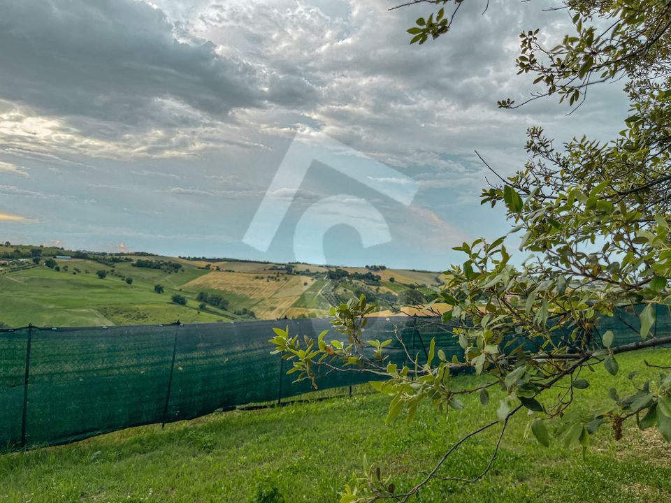 Villa en Santa Maria Nuova, Ancona - foto 3
