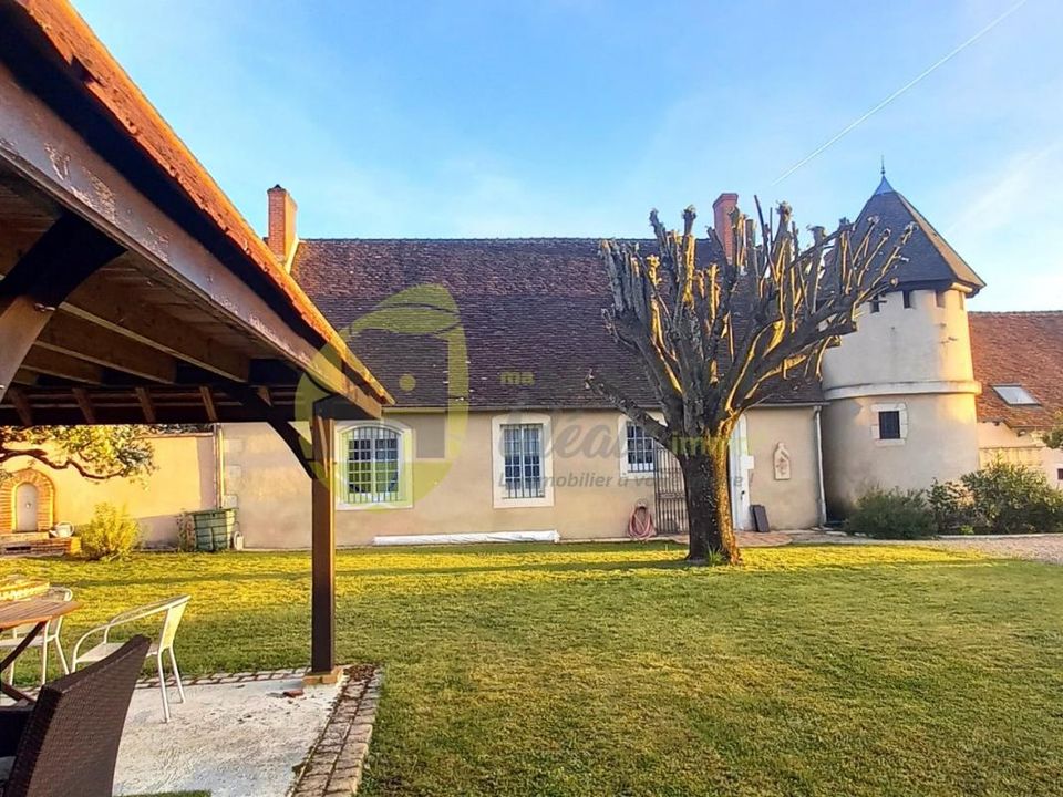 Erhvervsejendom i Bourges, Cher - foto 4