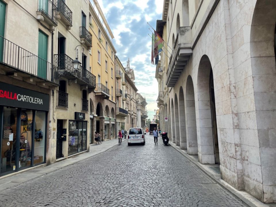 Erhvervsejendom i Vicenza, Vicenza - foto 2