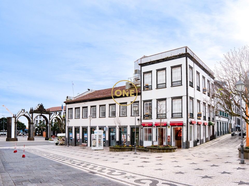 Erhvervsejendom i Ponta Delgada, Sao Miguel - foto 1