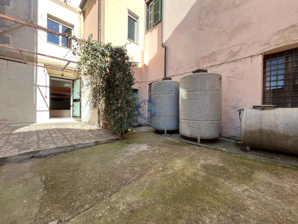 Erhvervsejendom i Catanzaro, Catanzaro - foto 5