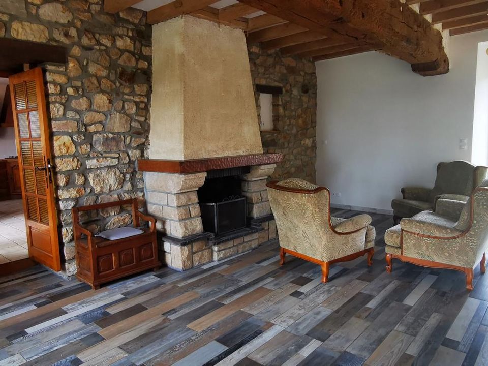 Landejendom i Saint-Aubin-du-Cormier, Ille-et-Vilaine - foto 1